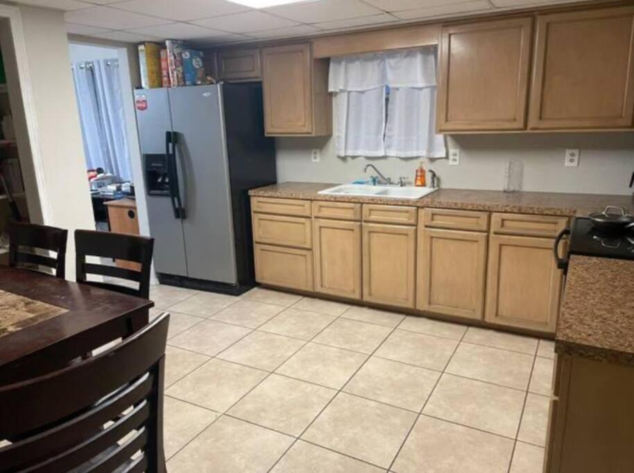 Great Getaway 2 Story Home! Harlingen Tx Exterior photo