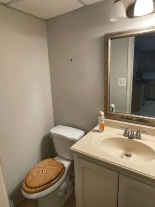 Great Getaway 2 Story Home! Harlingen Tx Exterior photo